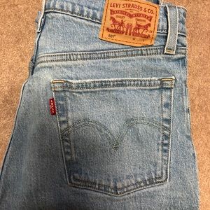 Cropped 501s Levi’s